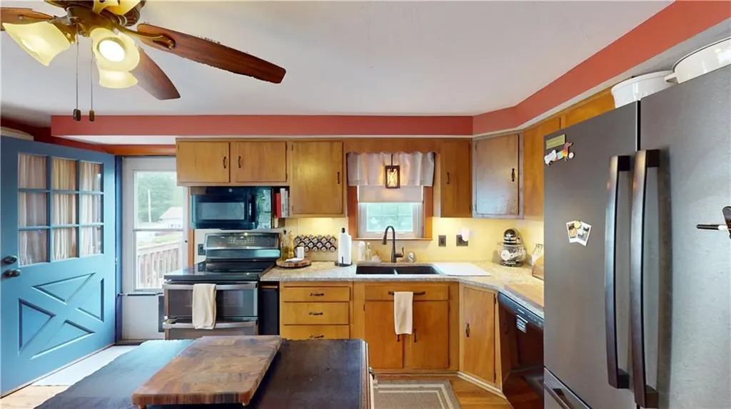 26 Urquhart Street West Warwick RI 02893
