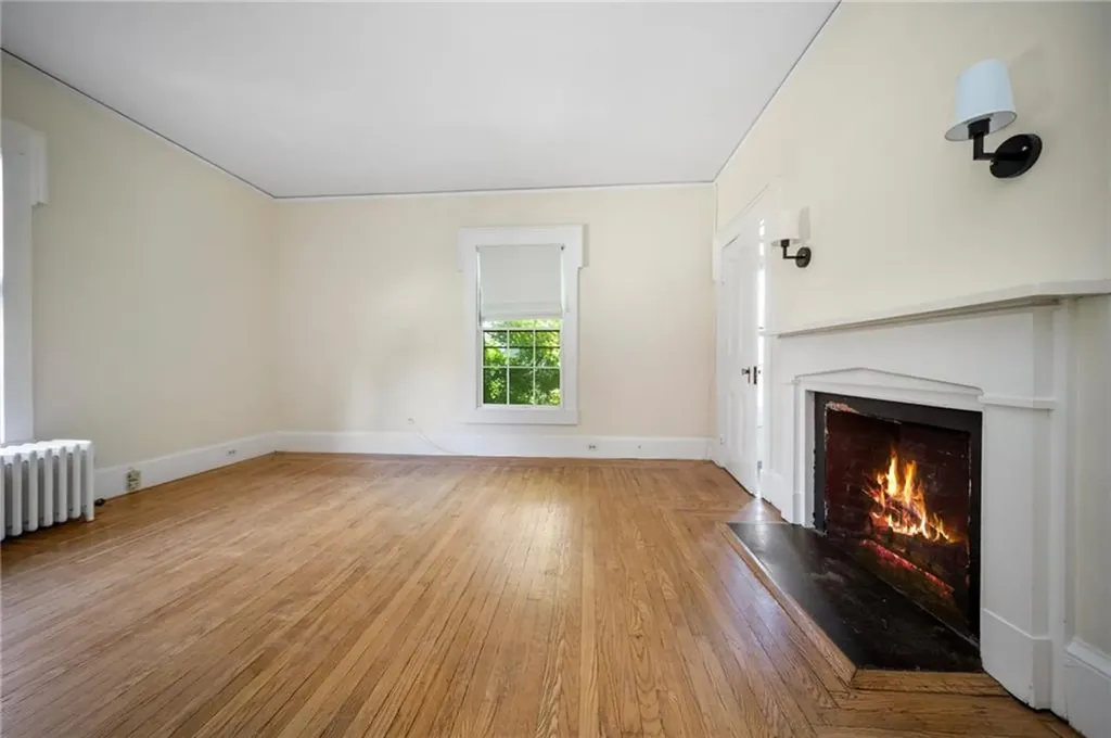 33 Kay Street Newport RI 02840
