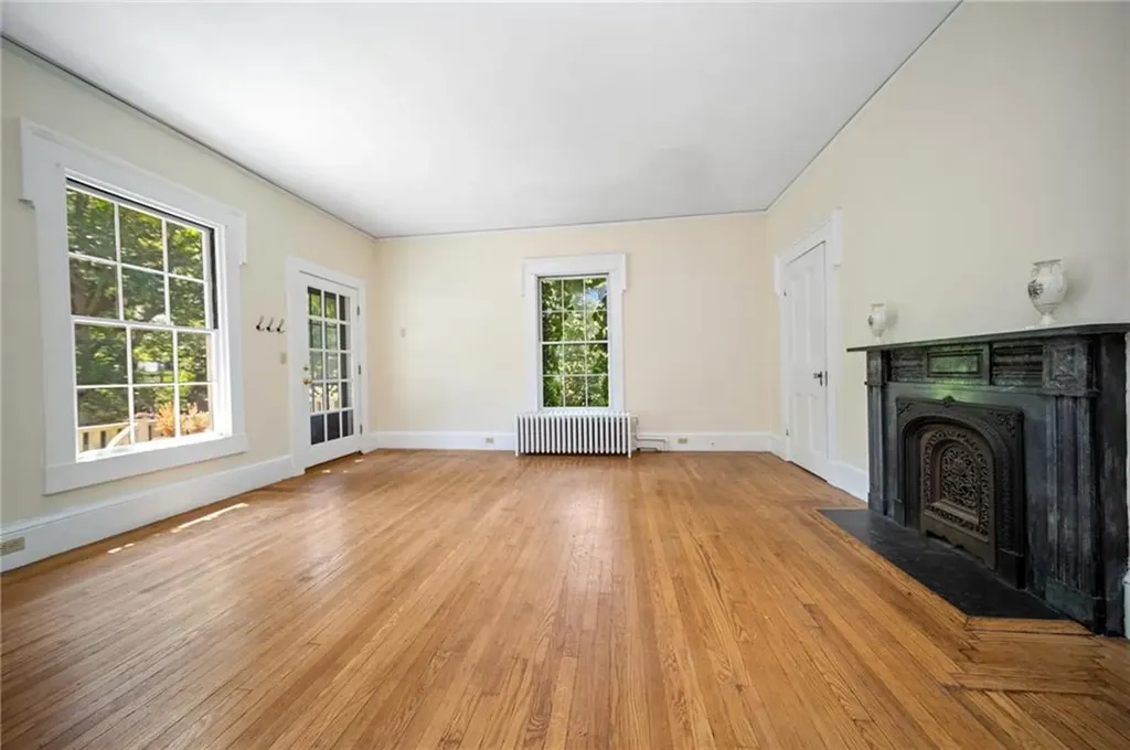33 Kay Street Newport RI 02840