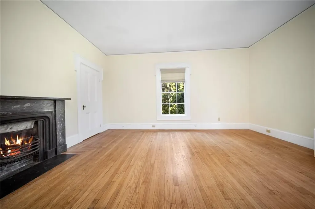 33 Kay Street Newport RI 02840