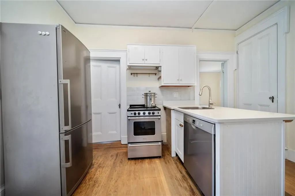 33 Kay Street Newport RI 02840