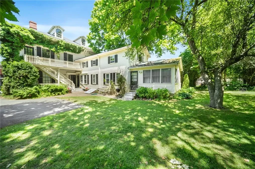 33 Kay Street Newport RI 02840
