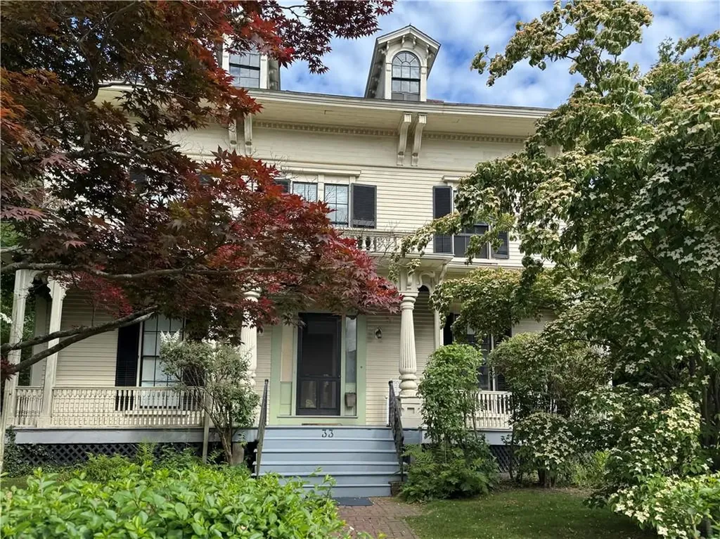 33 Kay Street Newport RI 02840