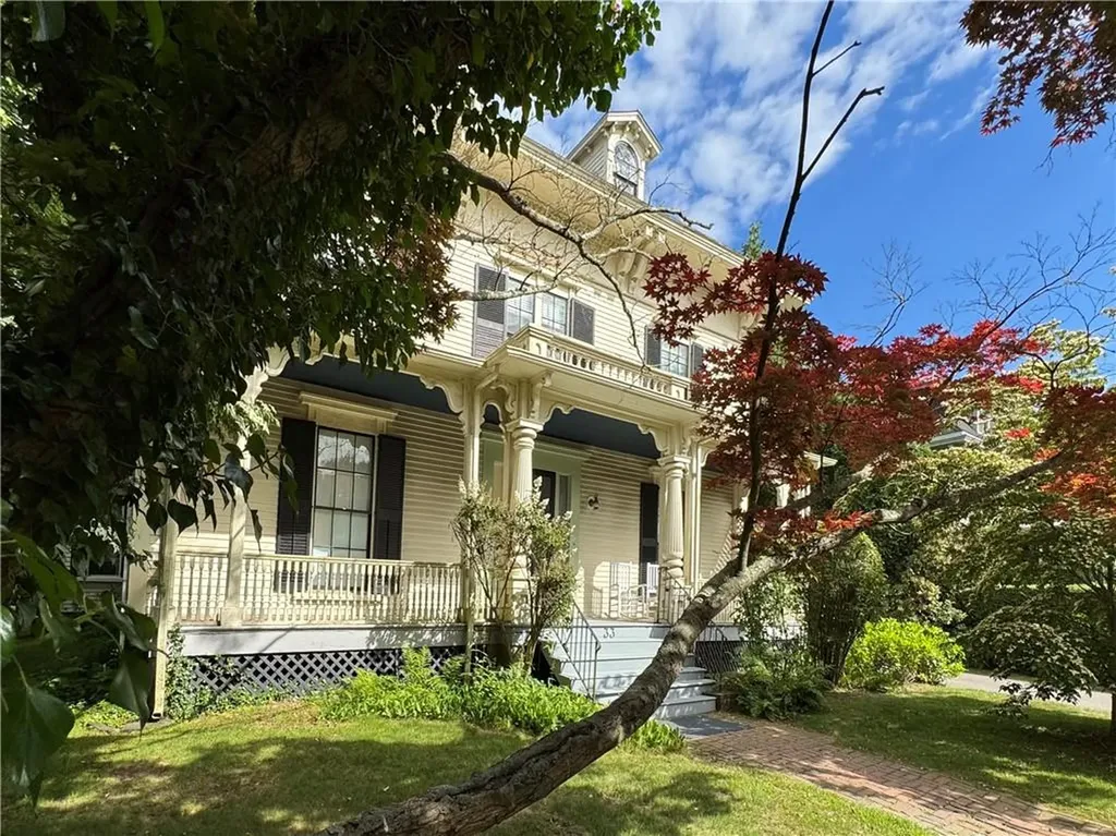 33 Kay Street Newport RI 02840