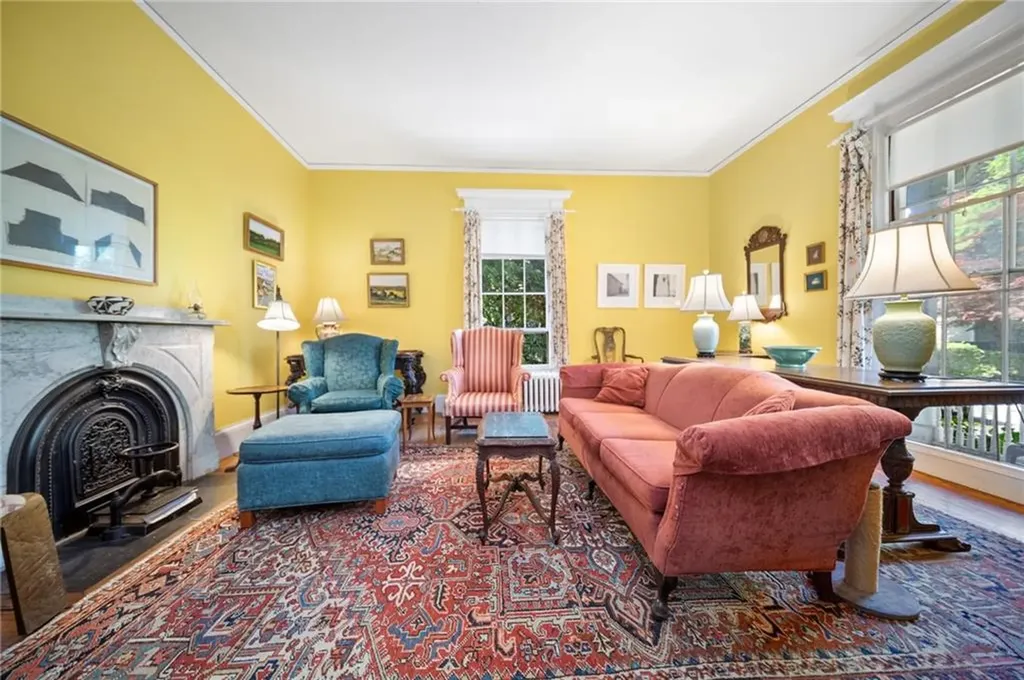 33 Kay Street Newport RI 02840