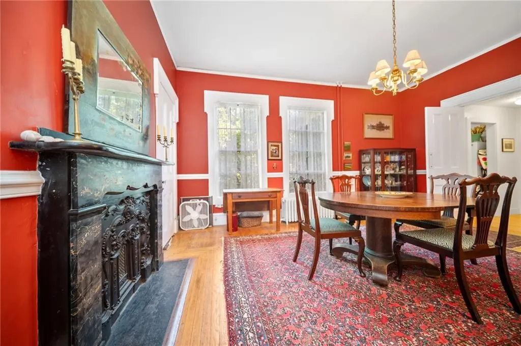 33 Kay Street Newport RI 02840