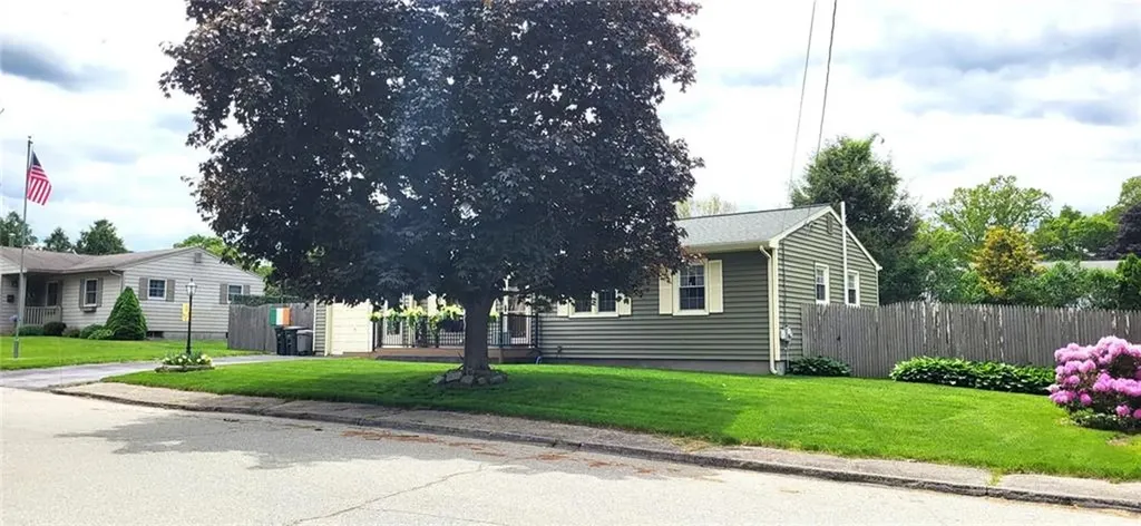 6 Colonial Road Coventry RI 02816