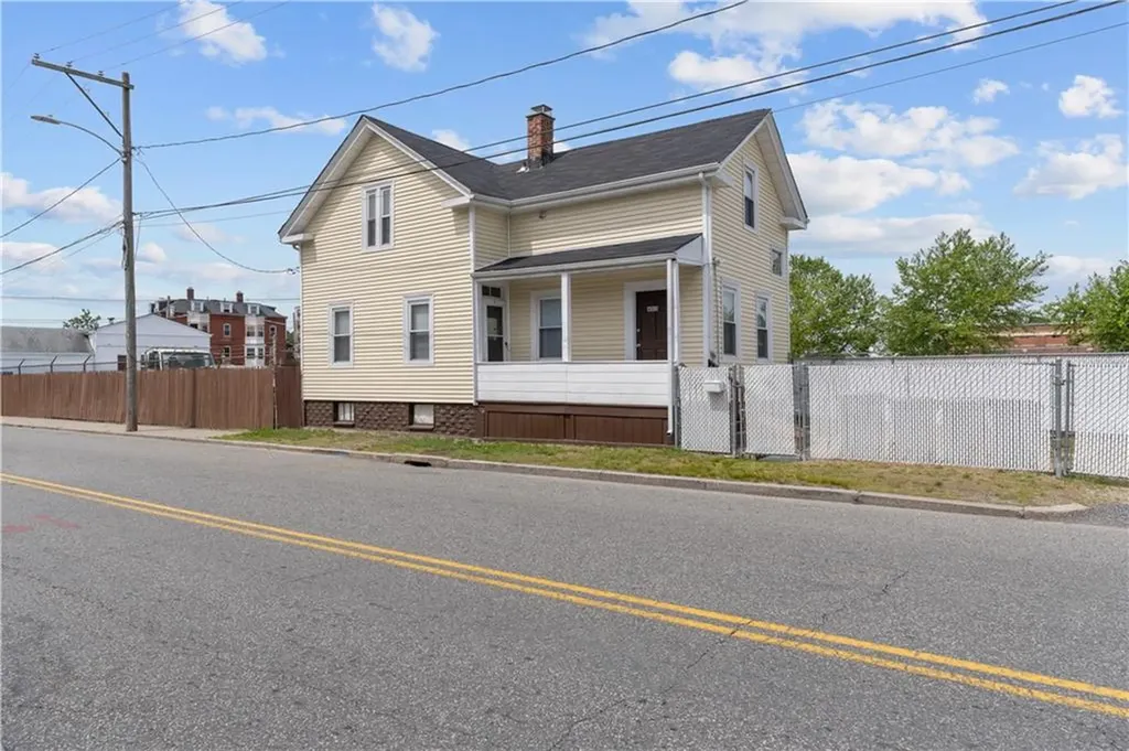 483 Dexter Street Providence RI 02907