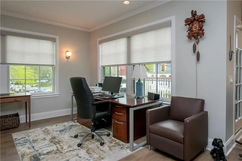 283 287 Broadway Avenue Newport RI 02840