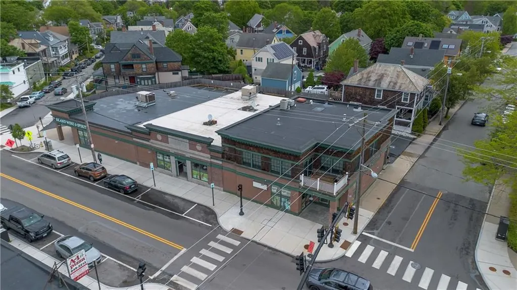 283 287 Broadway Avenue Newport RI 02840