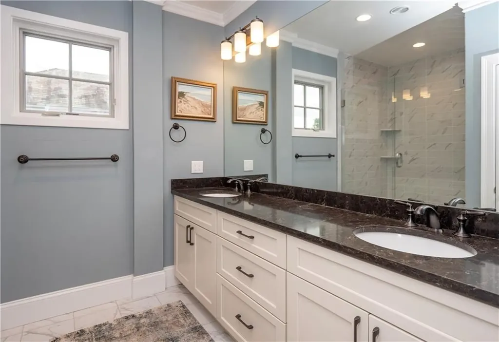 283 287 Broadway Avenue Newport RI 02840