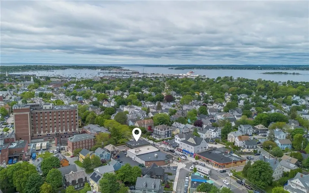 283 287 Broadway Avenue Newport RI 02840