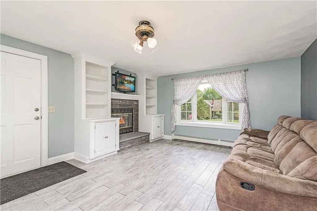 15 Caraway Drive Johnston RI 02919