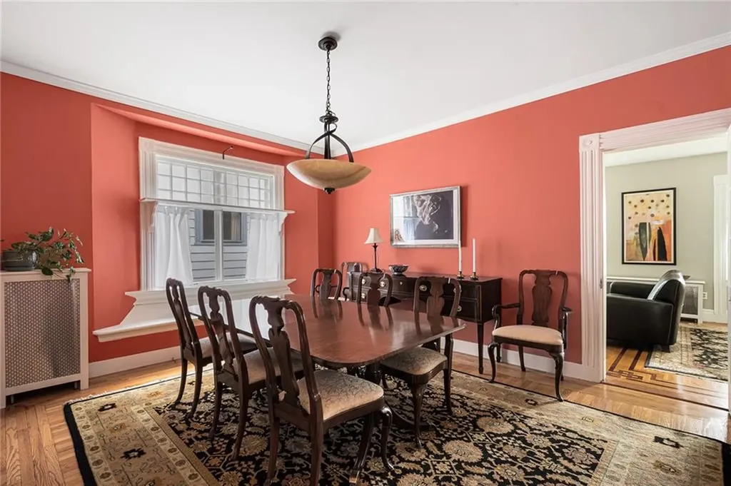 17 Creighton Street Providence RI 02906
