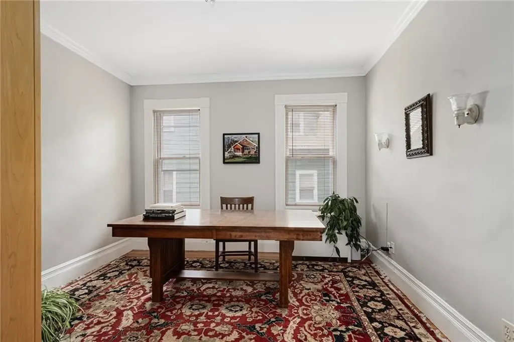 17 Creighton Street Providence RI 02906