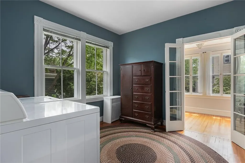 17 Creighton Street Providence RI 02906