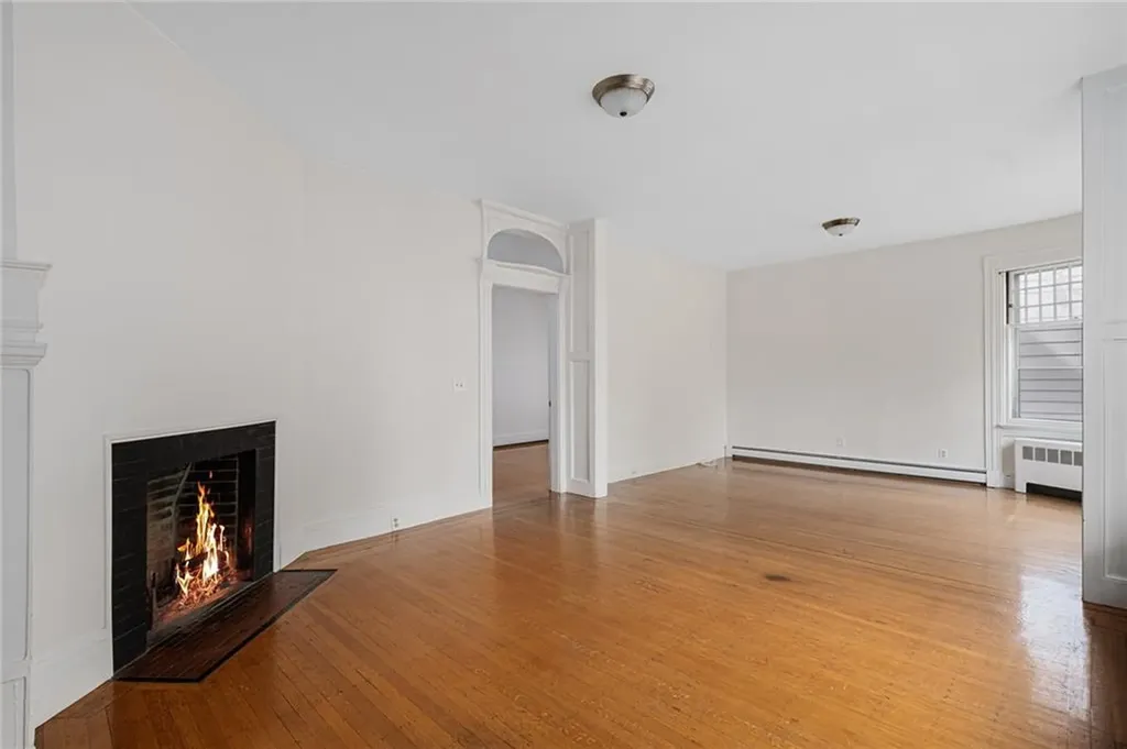 17 Creighton Street Providence RI 02906