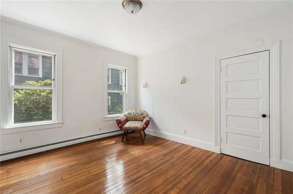 17 Creighton Street Providence RI 02906