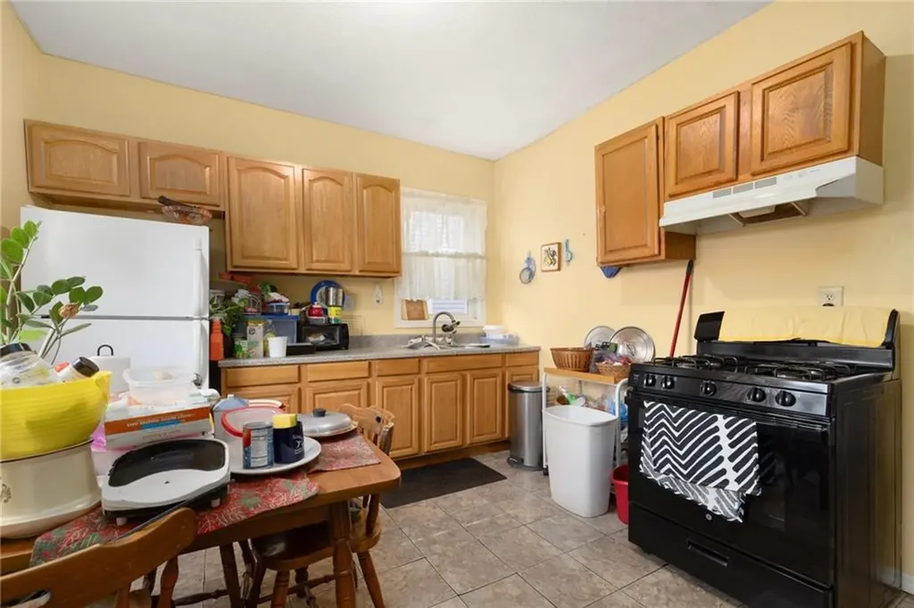 9 Sackett Street Providence RI 02907