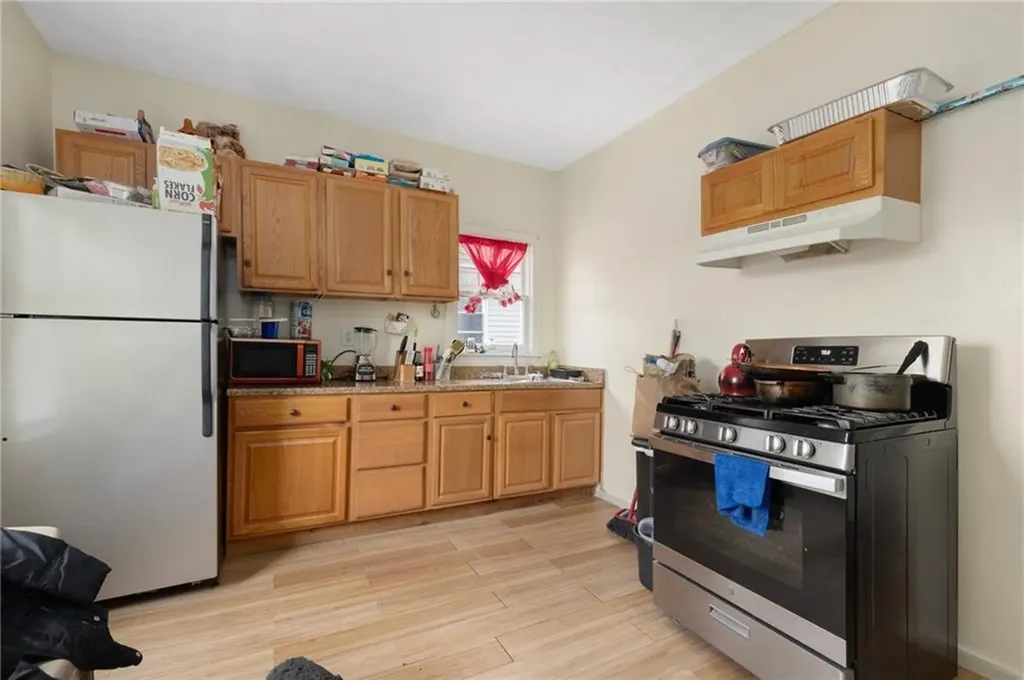 9 Sackett Street Providence RI 02907