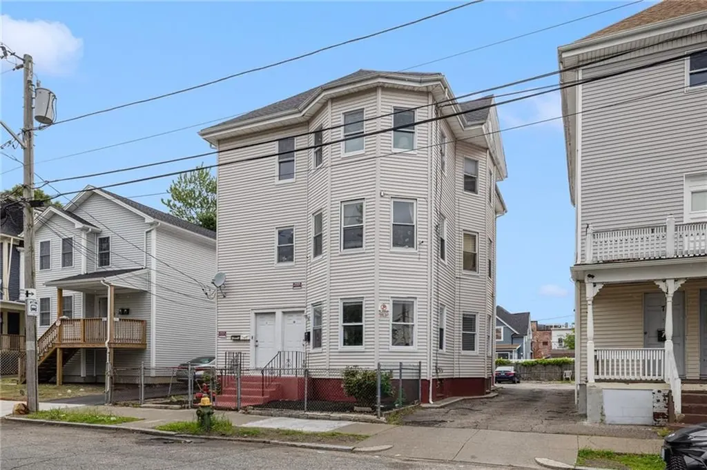 9 Sackett Street Providence RI 02907