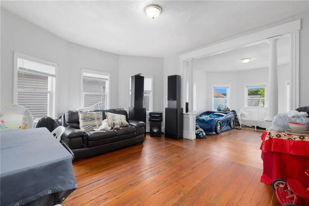 9 Sackett Street Providence RI 02907