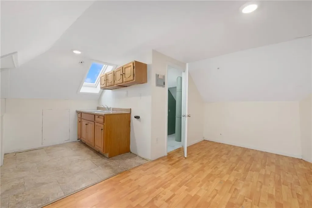 9 Sackett Street Providence RI 02907