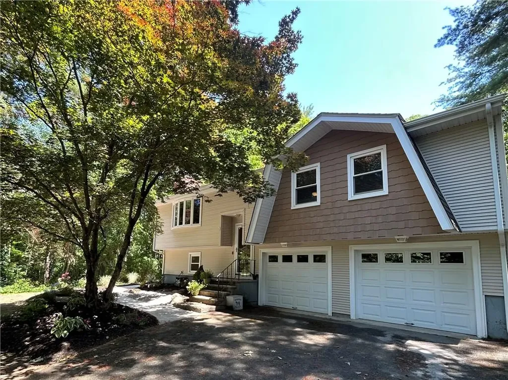 143 Smith Road Burrillville RI 02830