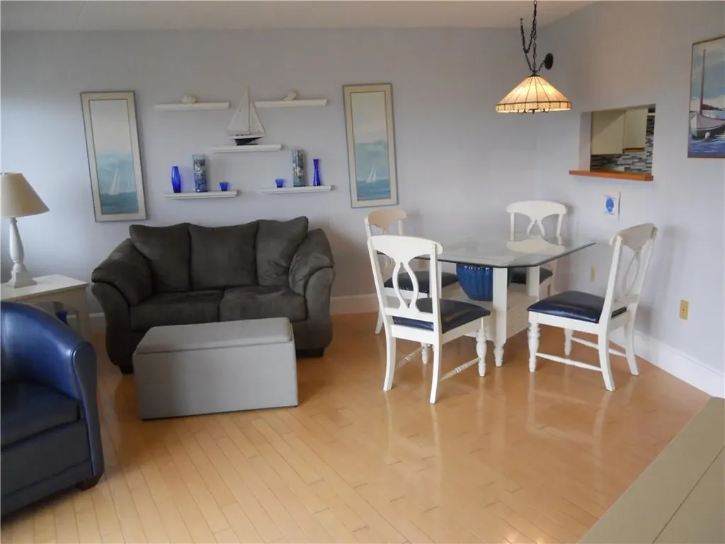 1302 Capella South Street Newport RI 02840
