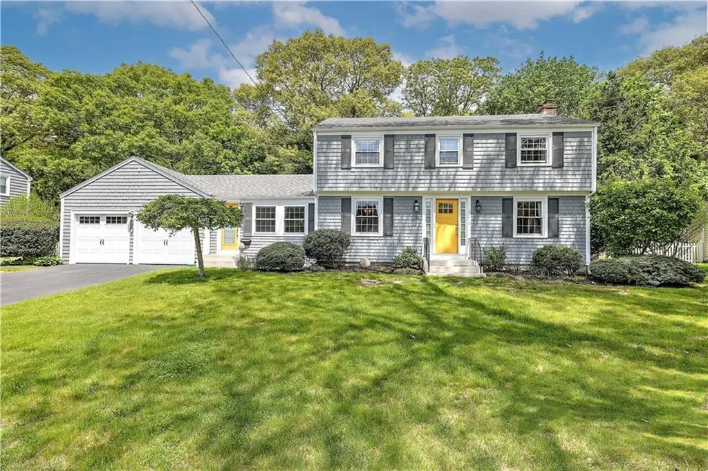 15 Lafayette Road Barrington RI 02806