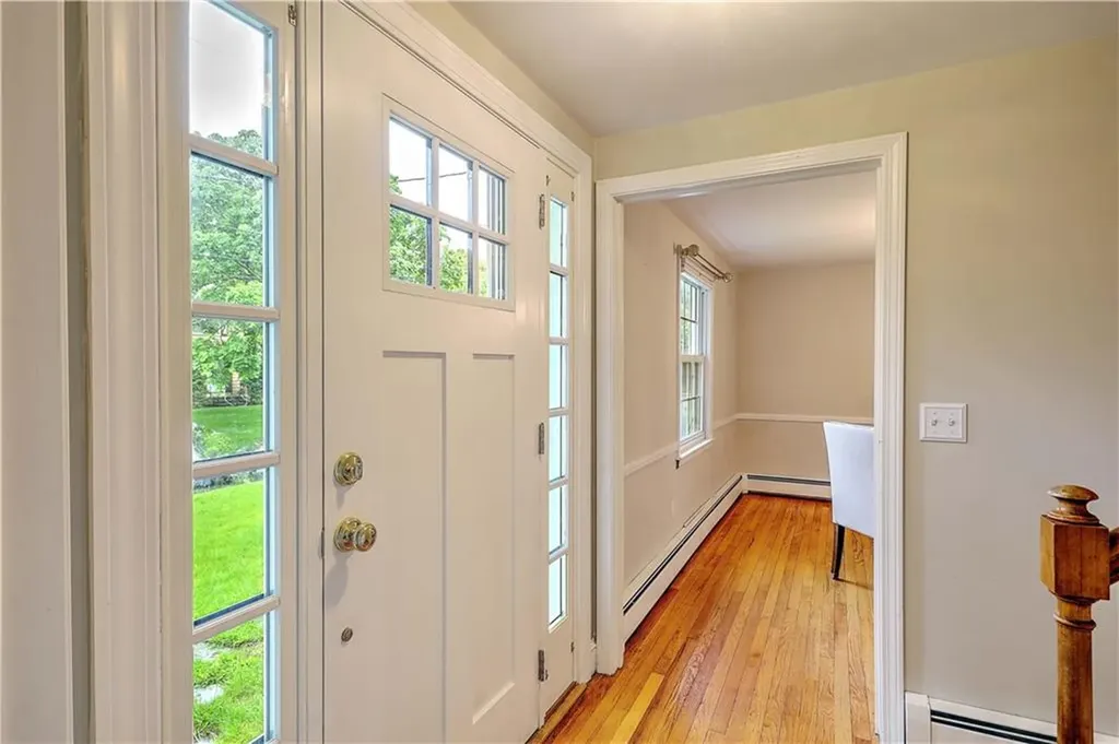 15 Lafayette Road Barrington RI 02806