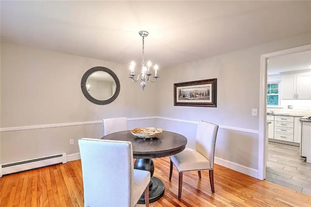 15 Lafayette Road Barrington RI 02806