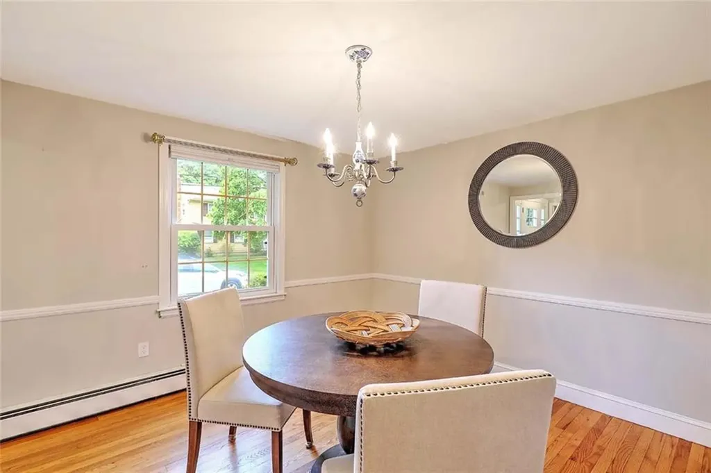 15 Lafayette Road Barrington RI 02806