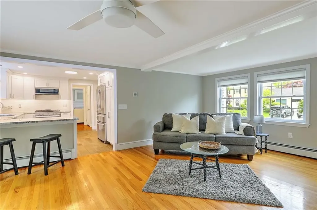 15 Lafayette Road Barrington RI 02806