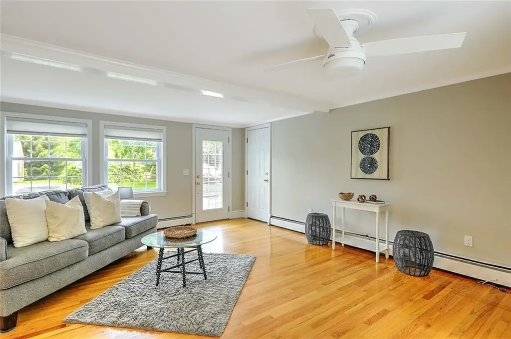 15 Lafayette Road Barrington RI 02806