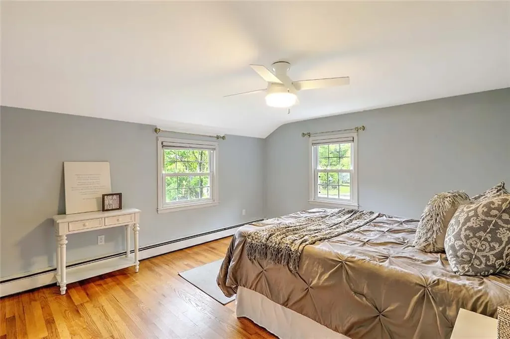 15 Lafayette Road Barrington RI 02806