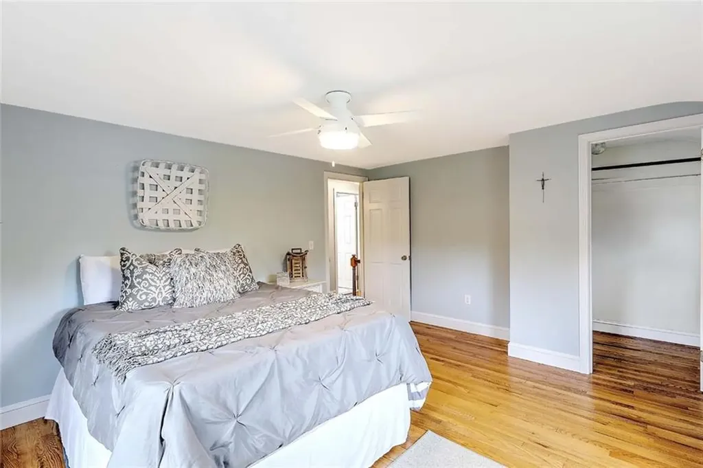 15 Lafayette Road Barrington RI 02806