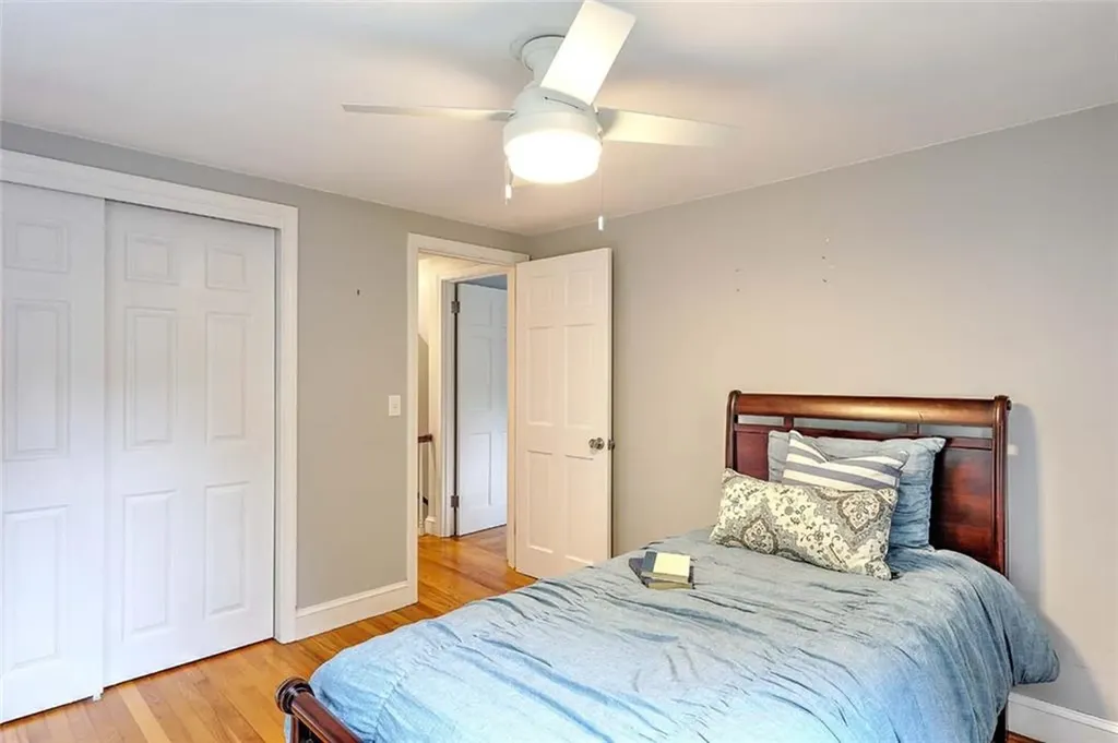 15 Lafayette Road Barrington RI 02806