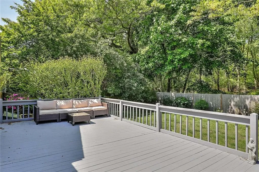 15 Lafayette Road Barrington RI 02806