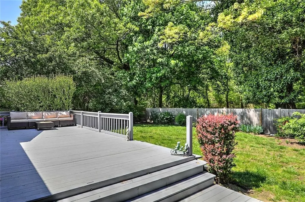 15 Lafayette Road Barrington RI 02806