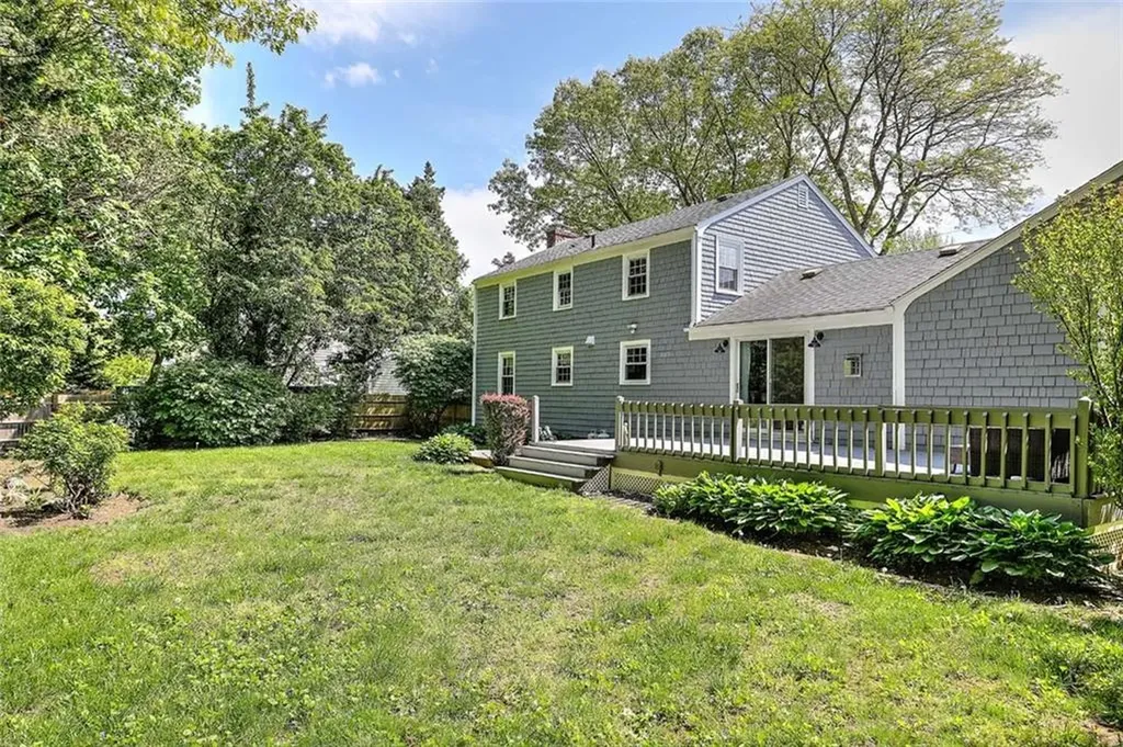 15 Lafayette Road Barrington RI 02806