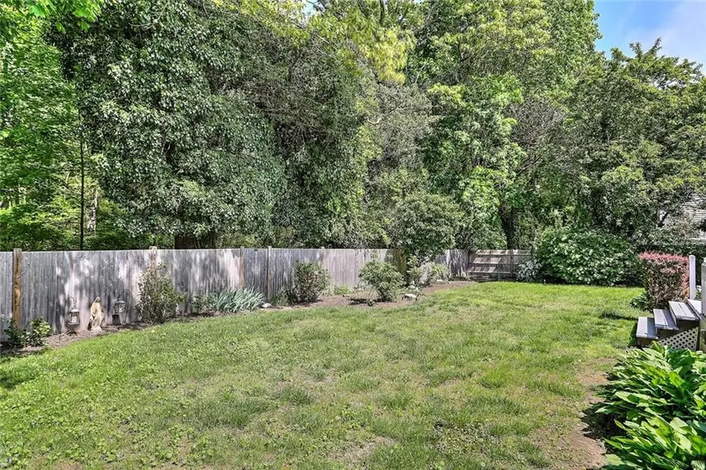 15 Lafayette Road Barrington RI 02806