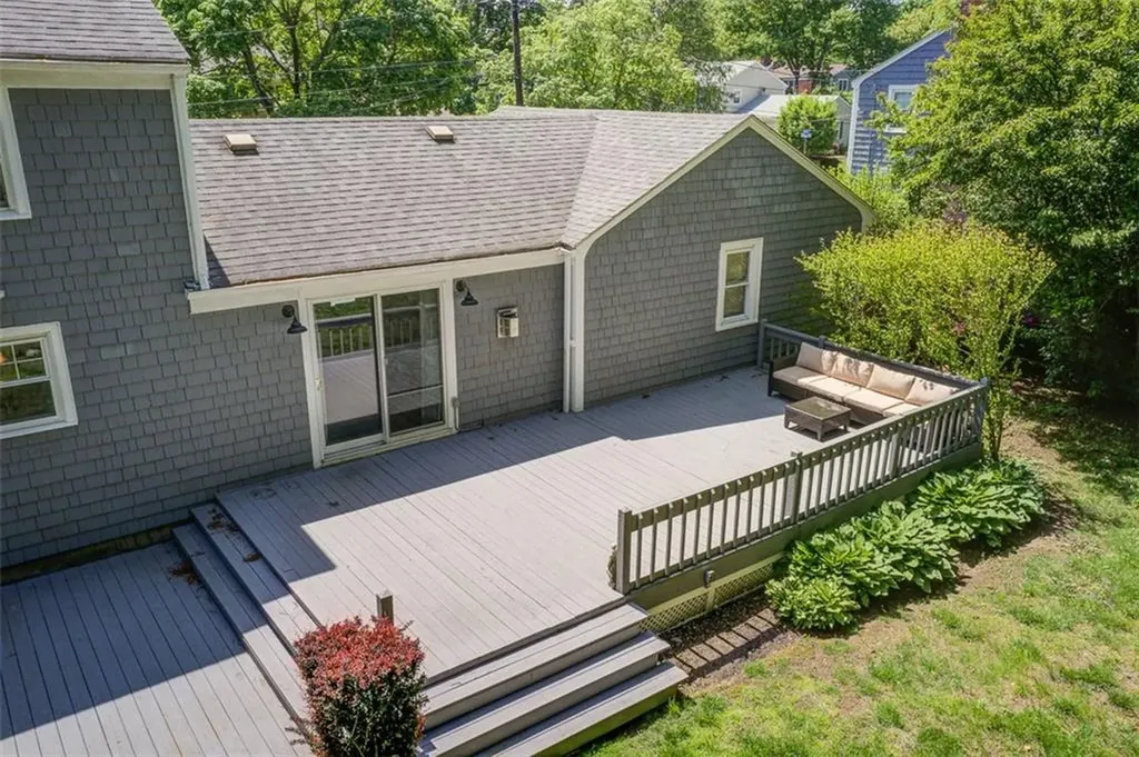 15 Lafayette Road Barrington RI 02806