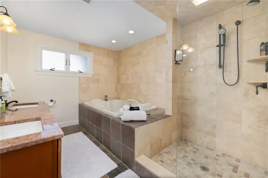 129 Sand Hill Cove Road Narragansett RI 02882