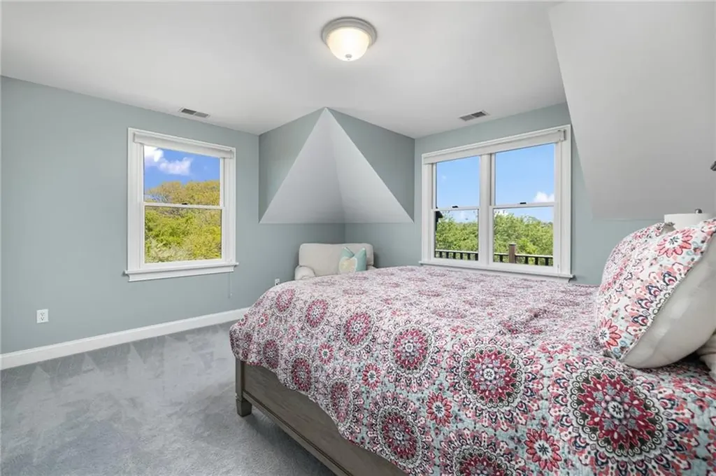 129 Sand Hill Cove Road Narragansett RI 02882