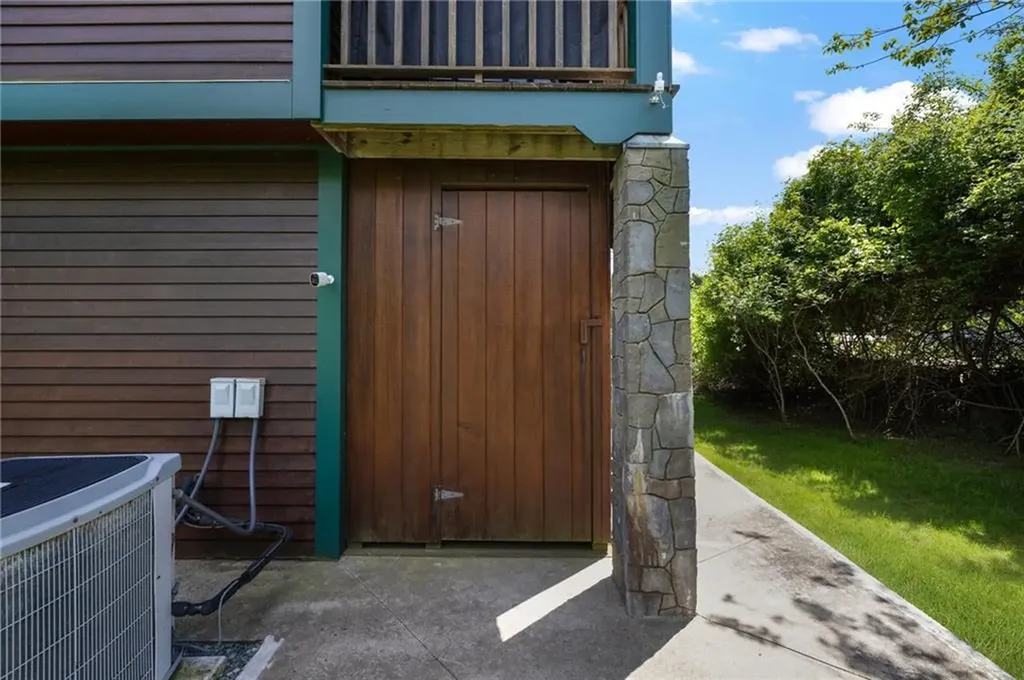 129 Sand Hill Cove Road Narragansett RI 02882
