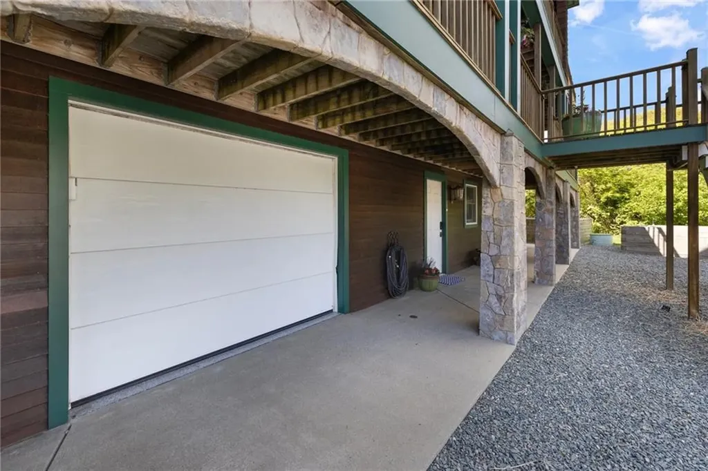129 Sand Hill Cove Road Narragansett RI 02882