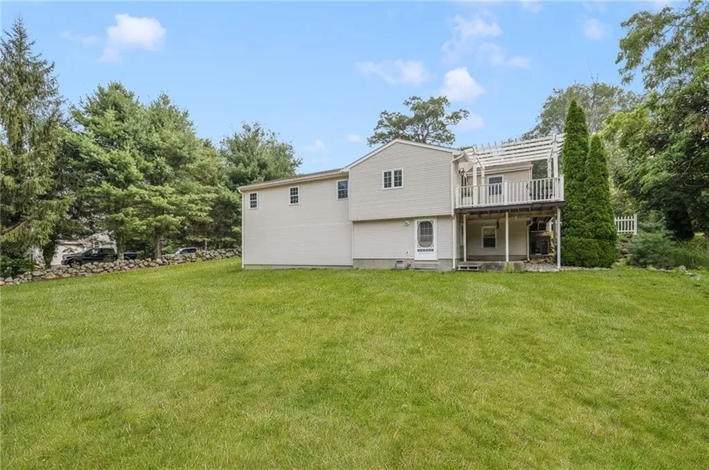 584 Blackrock Road Coventry RI 02816