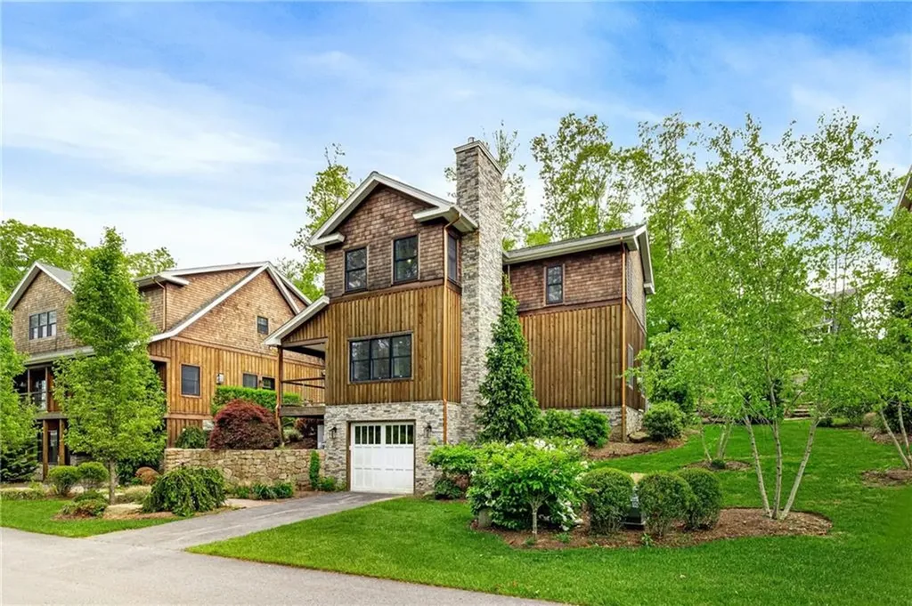 3 Gardenia Drive Richmond RI 02898