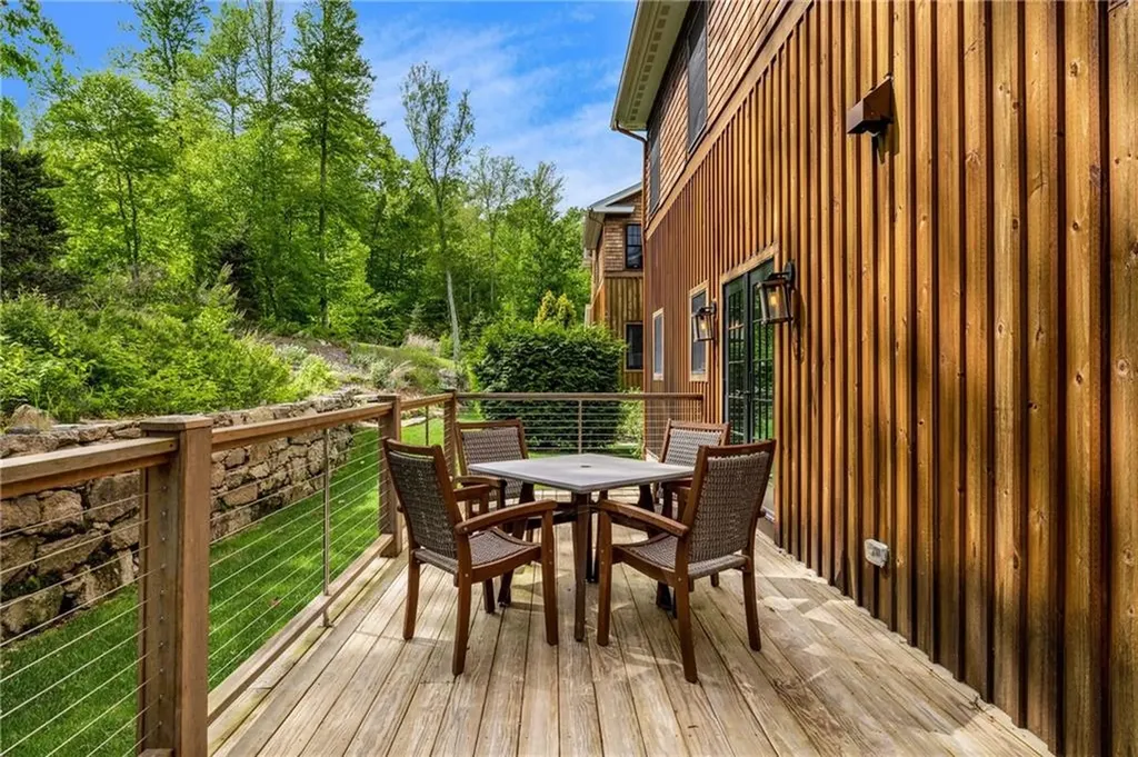 3 Gardenia Drive Richmond RI 02898